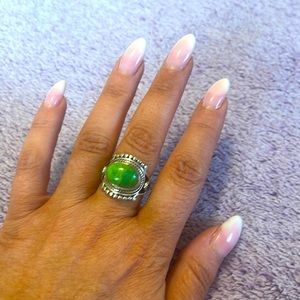 ✨Beautiful Green Mohave turquoise ring ✨